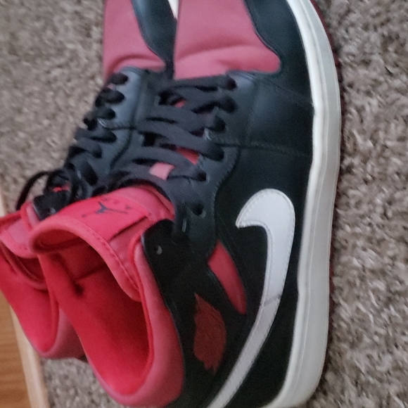 Jordan 1 mid - Picture 2 of 7